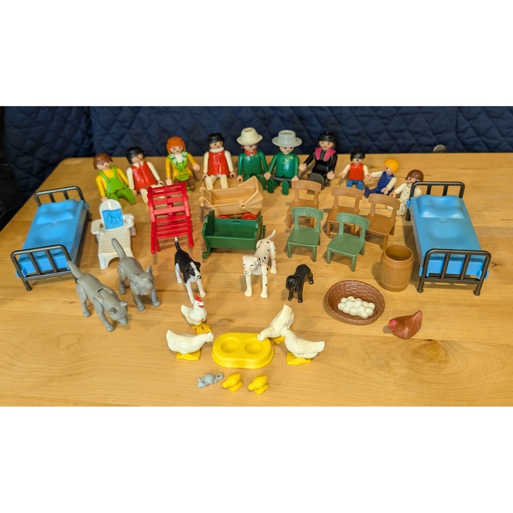 Playmobil Accessories Farm People Dogs Chickens Vintage Lot 37 pieces